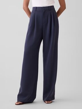 Gap 365 High Rise Pleated Trousers. Navy. Size 20 tall. NWTs